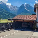 Haus Kreuzeckwiese - Fewo-waxenstein -